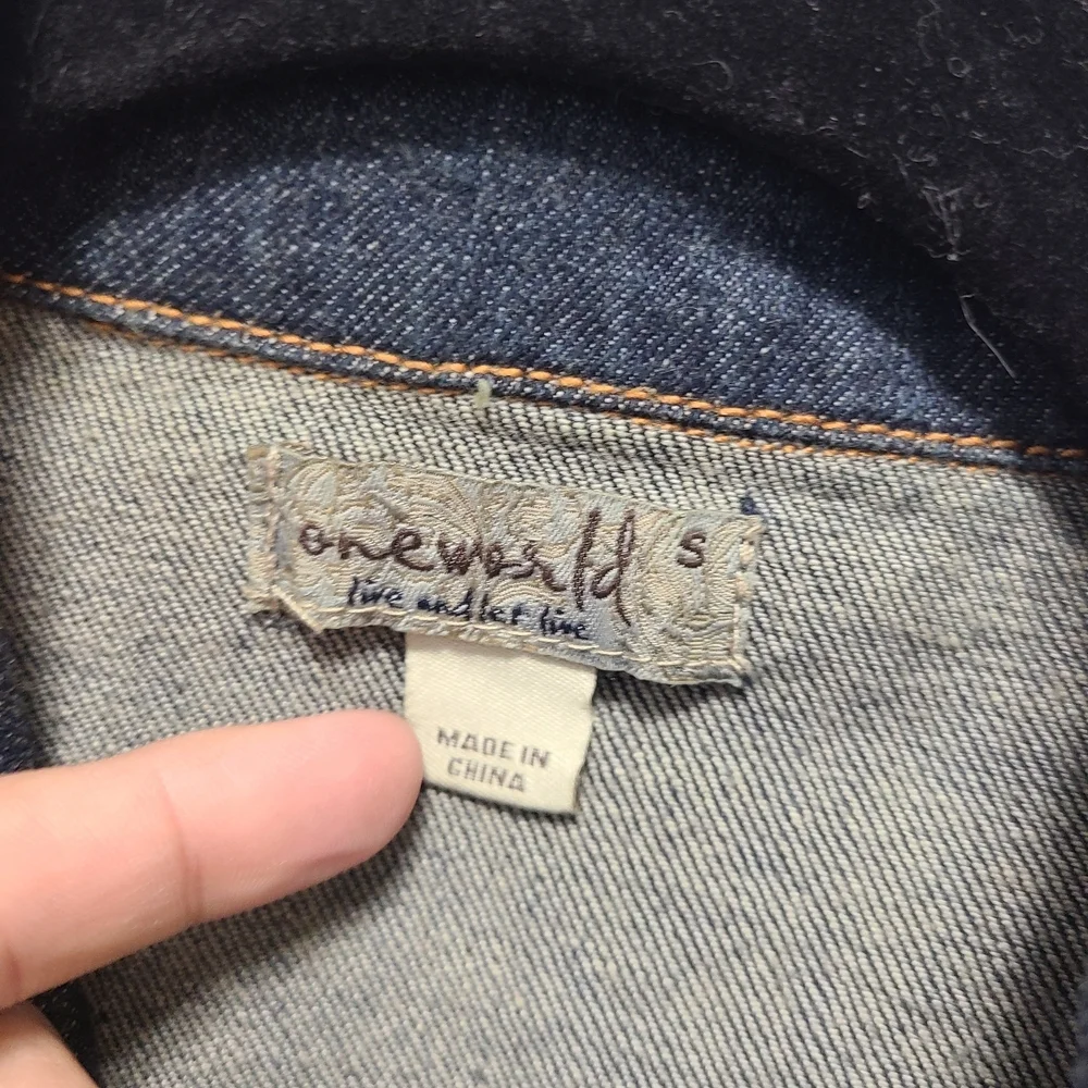 ONE WORLD Blue Jean Jacket with‎ Frayed Hem